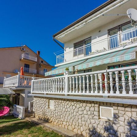 Apartments Budzyn Нови Винодолски Екстериор снимка