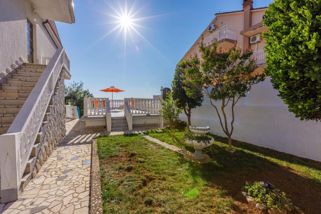 Apartments Budzyn Нови Винодолски Екстериор снимка