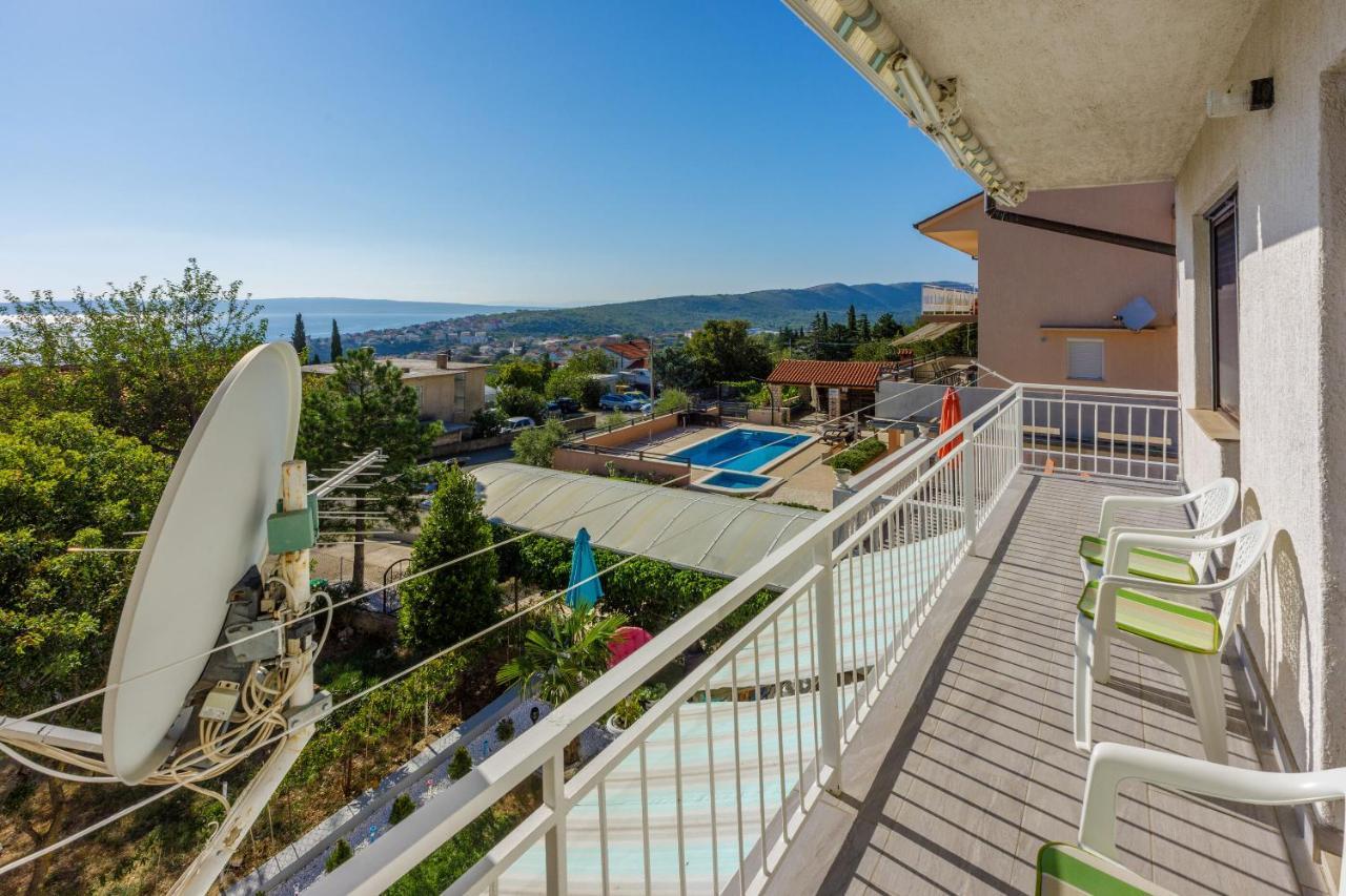 Apartments Budzyn Нови Винодолски Екстериор снимка