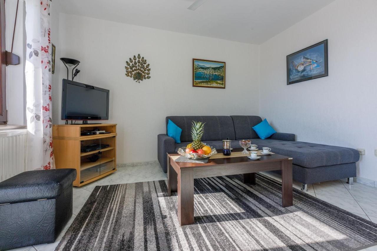 Apartments Budzyn Нови Винодолски Екстериор снимка