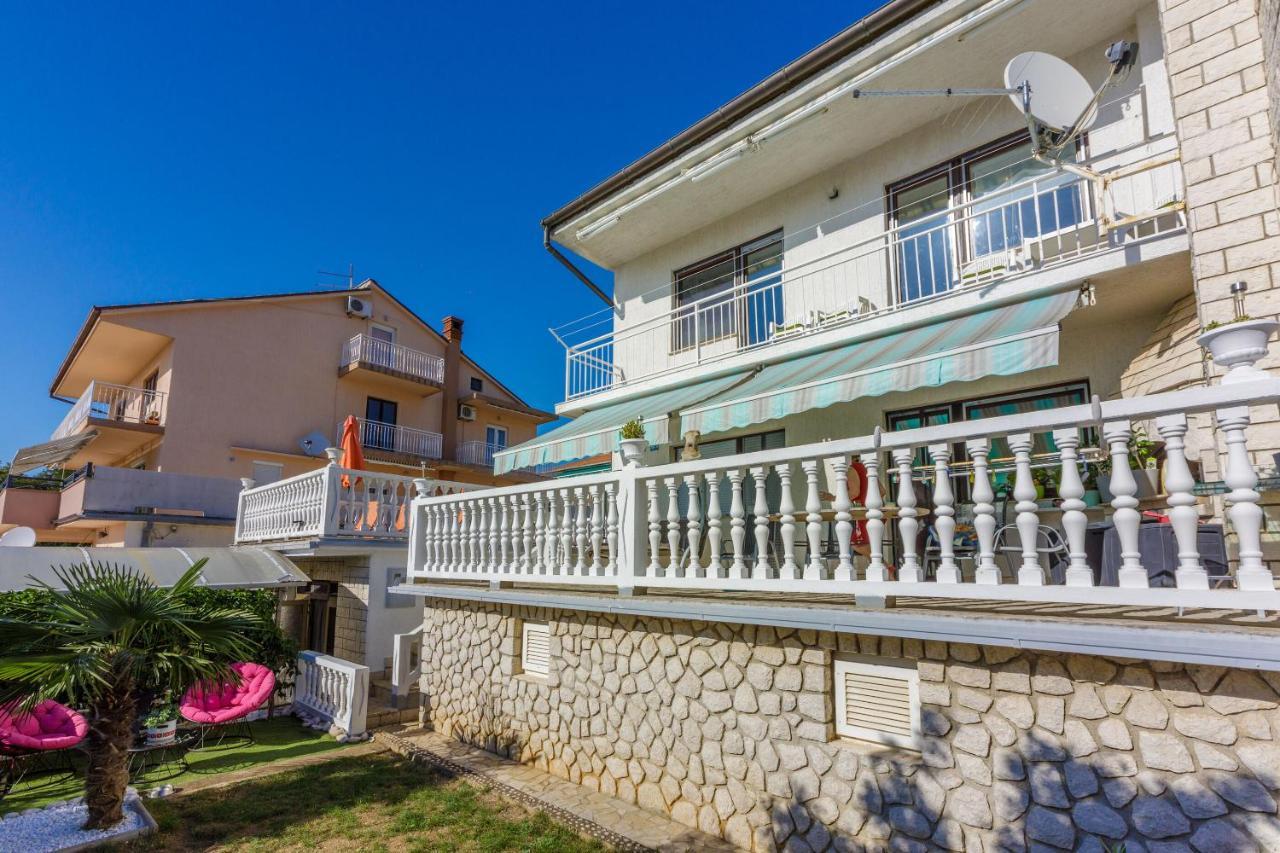 Apartments Budzyn Нови Винодолски Екстериор снимка